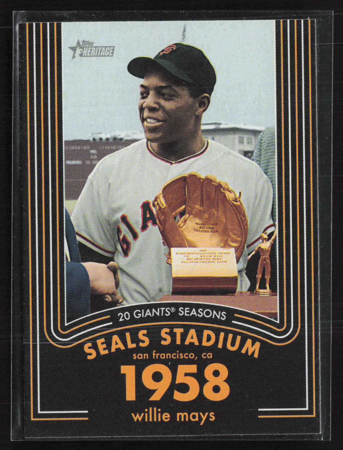 2020 Topps Heritage #8 Willie Mays 20 Giants Seasons
