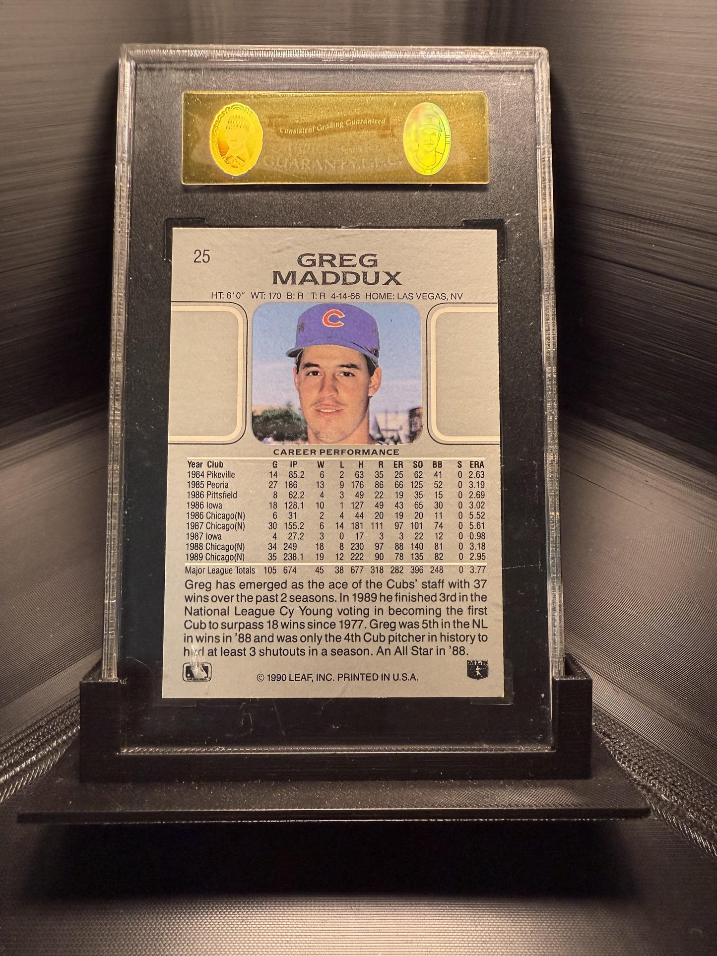 1990 Leaf #25 Greg Maddux SGC 8.5