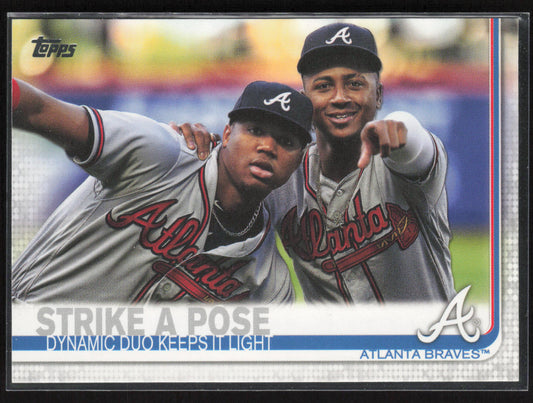 2019 Topps #508 Strike a Pose