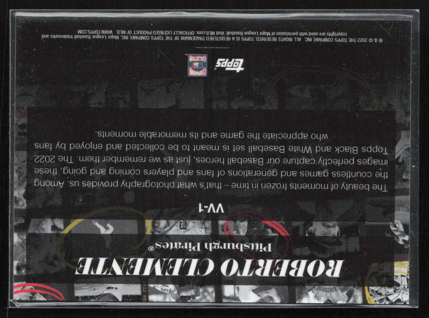 2022 Topps Black & White #VV-1 Roberto Clemente Vintage Vantage