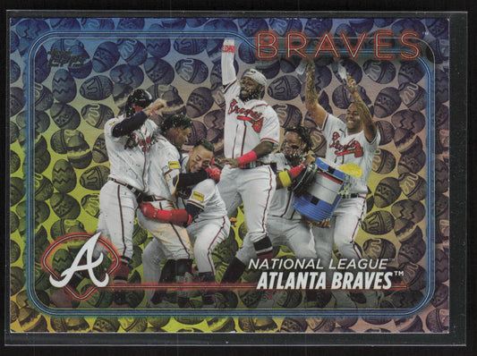 2024 Topps #154 Atlanta Braves Holiday Eggs