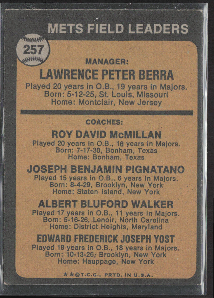 1973 Topps #257b Mets C (Yogi Berra/McMillan/Pignatano/Walker/Yost)